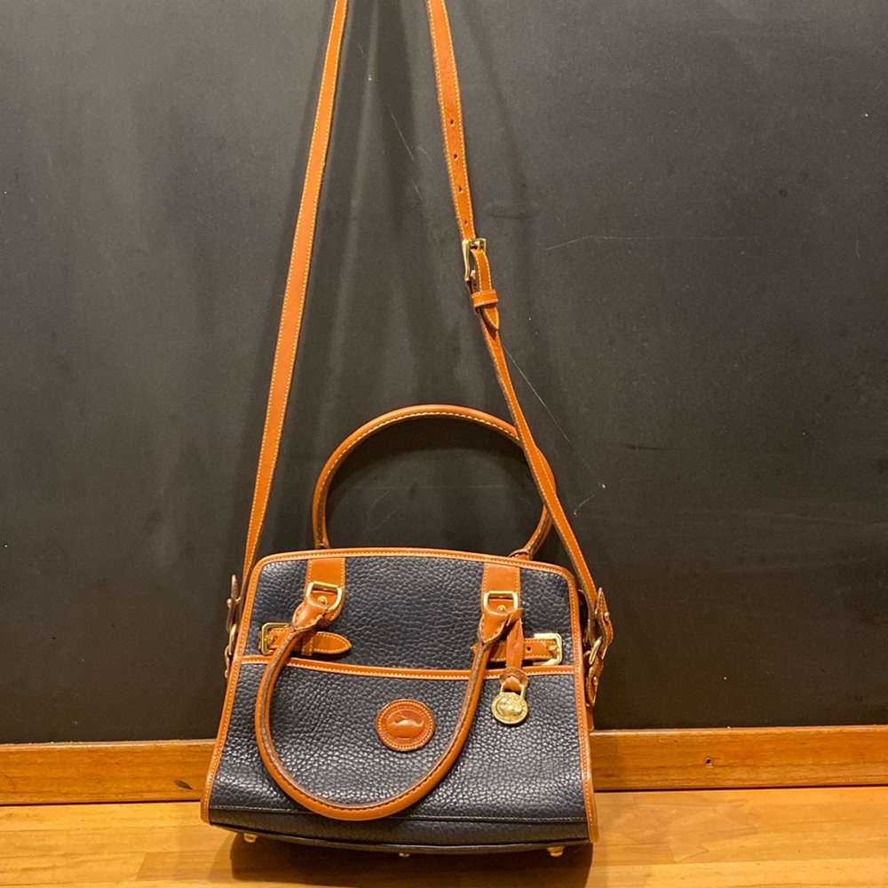 Dooney & Bourke bag